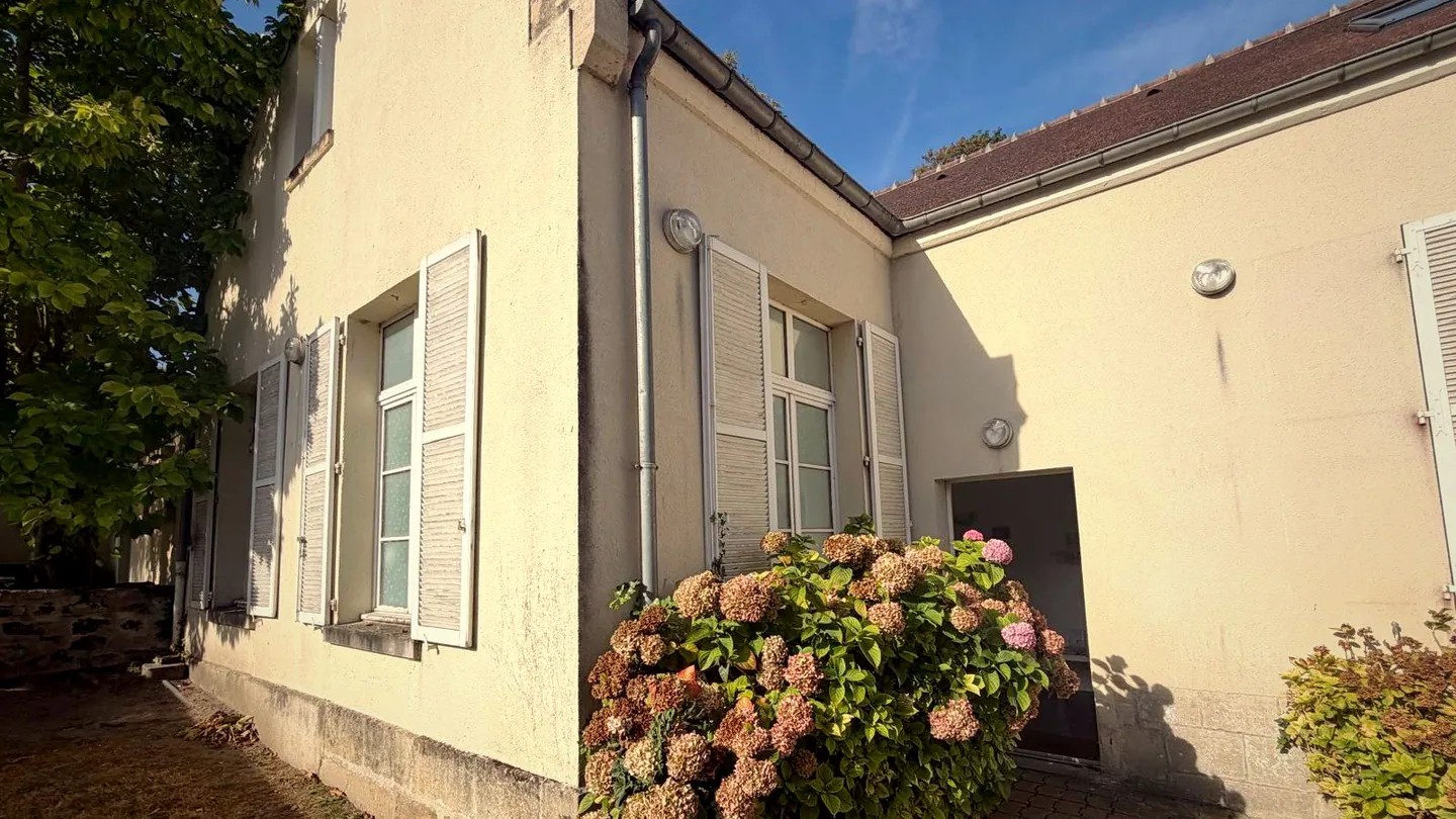 Façade du cabinet de Carole Van Der Smissen à Asnières-sur-Oise